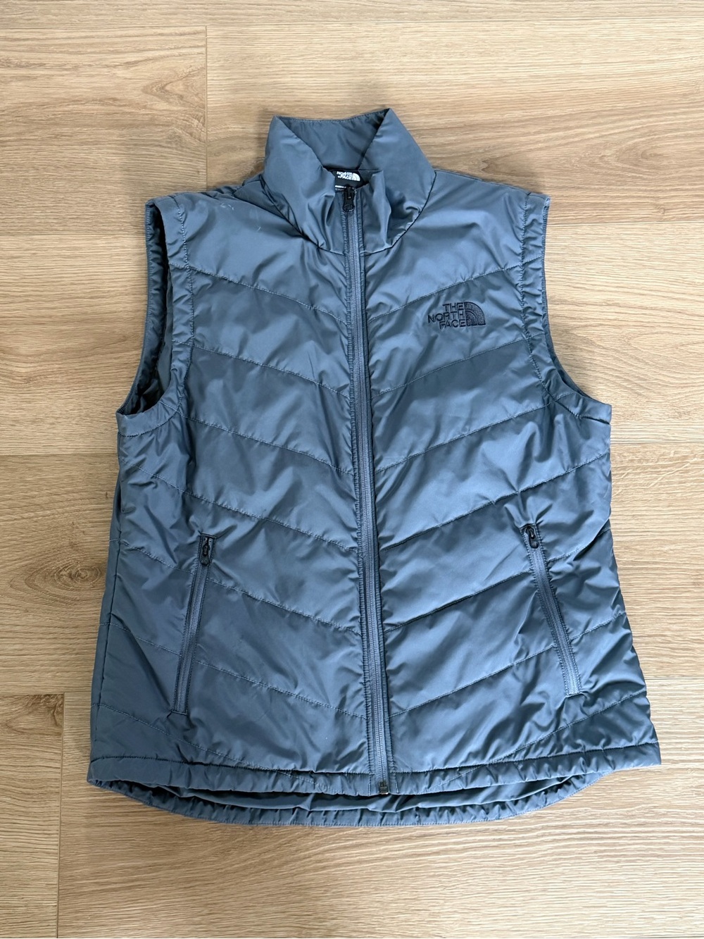 The North Face Womens Quilted Full Zip Vest Charcoal Gray Medium